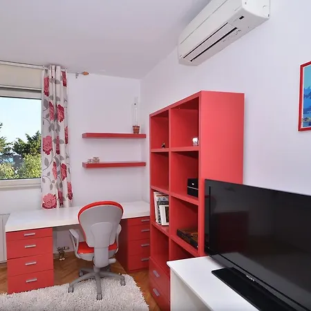 Apartman Bolema شقة *